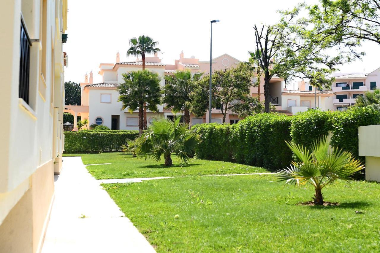 Pool And Garden Village-Near Beach Albufeira Bagian luar foto
